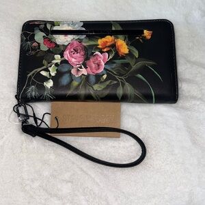 Steve Madden Black spring 2025 Floral Wallet Wristlet